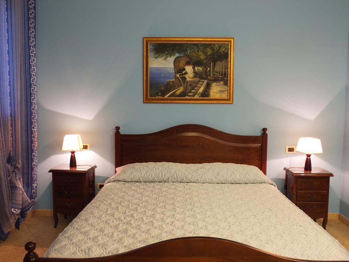 Family Room,656960610:JPEG